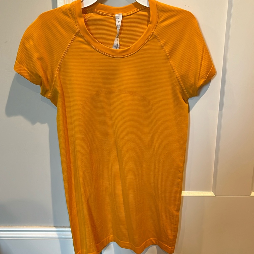 Lululemon swiftly Tech short sleeve shirt